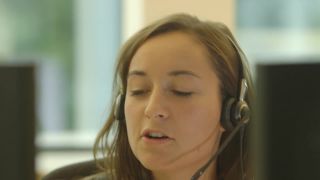 Link to Video | call centre agent, customer service, hotline, communication, businessperson, headset, alertness, Sennheiser, Full High Definition, office, business activity, 2014, color, bank, profession, face, call centre, business, speech, listening, work, service, telephony