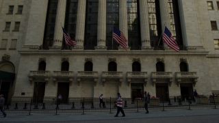 Link zum Video | Wall Street, Architektur, New York Stock Exchange, Börse, RED digital pictures, Vereinigte Staaten, Gebäude, 2021, New York City, Rohdatenformat