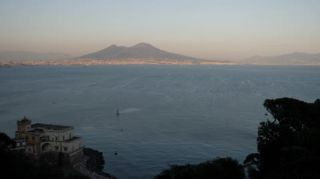 Link to Video | Gulf of Naples, color, 4K resolution, Italy, volcano