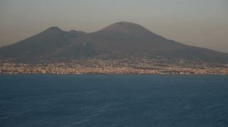 Link to Video | Gulf of Naples, color, 4K resolution, Italy, volcano