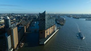 Link to Video | Hamburg, big city, Full High Definition, Germany, color, 4K resolution, aerial shot, Hanseatic city, HDV