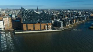 Link to Video | Hamburg, big city, Full High Definition, Germany, color, 4K resolution, aerial shot, Hanseatic city, HDV