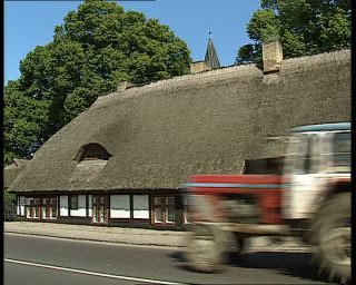 Link to Video | residential building, German Democratic Republic, 1990, color, standard-definition television, Backstein, reed, Rügen, 1990s, house, brick, Baltic Sea, tradition, Betacam SP, roof, thatched roof, eastern Germany