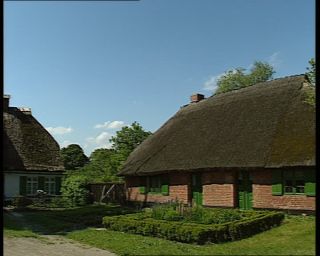 Link to Video | residential building, German Democratic Republic, 1990, color, standard-definition television, Backstein, reed, Rügen, 1990s, house, brick, Baltic Sea, tradition, Betacam SP, roof, thatched roof, eastern Germany