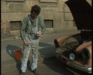 Link to Video | passenger car, Saxony, motor car, German Democratic Republic, 1990, Leipzig, repair, working class quarter, eastern Germany