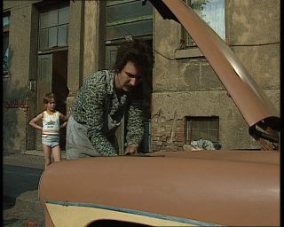 Link to Video | passenger car, Saxony, motor car, German Democratic Republic, 1990, Leipzig, repair, working class quarter, eastern Germany