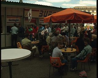 Link to Video | snack bar, take-out, German Democratic Republic, Dresden, 1990, eastern Germany