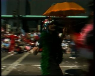 Link to Video | annual event, fun, costume, recurring event, Maskierung, event, social issue, color, 1988, multicolored, United States of America, North America, Doo Dah Parade, disguise, Los Angeles, procession, California