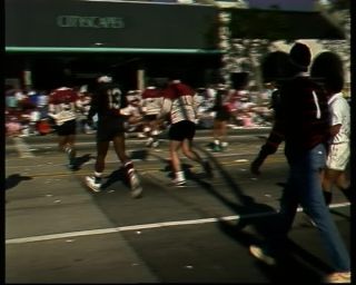 Link to Video | annual event, fun, costume, recurring event, Maskierung, event, social issue, color, 1988, multicolored, United States of America, North America, Doo Dah Parade, disguise, Los Angeles, procession, California