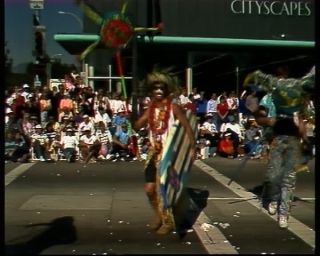 Link to Video | annual event, fun, costume, recurring event, Maskierung, event, social issue, color, 1988, multicolored, United States of America, North America, Doo Dah Parade, disguise, Los Angeles, procession, California