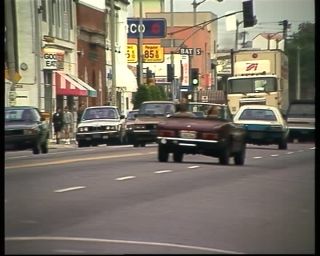 Link to Video | private transport, color, pedestrian, 1988, United States of America, Melrose Avenue, North America, human, California