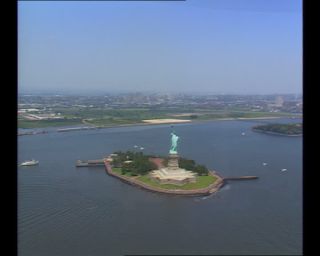 Link to Video | Big Apple, 1989, United States of America, New York City