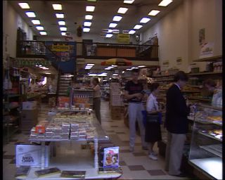 Link to Video | Manhattan, Third Avenue, Big Apple, color, 1989, United States of America, passenger, yellow cab, New York City, Little Germany, male human, man