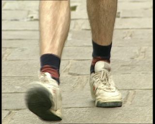 Link to Video | tourist destination, leg, France, megacity, metropolis, 1991, color, shoe, standard-definition television, 1990s, Europe, megalopolis, human leg, Betacam SP, Paris