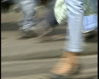 Link to Video | tourist destination, leg, France, megacity, metropolis, 1991, color, shoe, standard-definition television, 1990s, Europe, megalopolis, human leg, Betacam SP, Paris