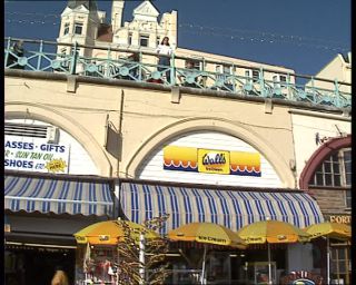 Link to Video | United Kingdom, England, Europe, London