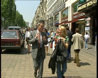 Link to Video | tourist destination, France, megacity, metropolis, 1991, color, standard-definition television, 90s, 1990s, Europe, megalopolis, avenue des Champs-Élysées, Betacam SP, Paris