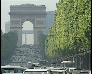 Link to Video | tourist destination, France, megacity, metropolis, 1991, color, standard-definition television, 90s, 1990s, Europe, megalopolis, avenue des Champs-Élysées, Betacam SP, Paris