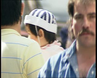 Link to Video | tourist destination, France, megacity, metropolis, 1991, color, standard-definition television, 90s, 1990s, Europe, megalopolis, avenue des Champs-Élysées, Betacam SP, Paris