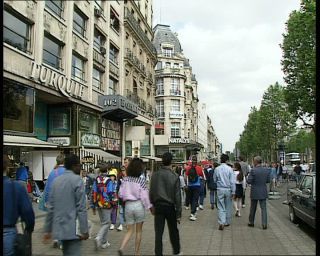 Link to Video | tourist destination, France, megacity, metropolis, 1991, color, standard-definition television, 90s, 1990s, Europe, megalopolis, avenue des Champs-Élysées, Betacam SP, Paris