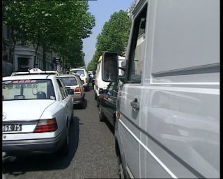 Link to Video | tourist destination, France, megacity, demonstration, labor union, metropolis, 1991, color, standard-definition television, protest, 1990s, Europe, megalopolis, Betacam SP, Paris