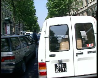 Link to Video | tourist destination, France, megacity, demonstration, labor union, metropolis, 1991, color, standard-definition television, protest, 1990s, Europe, megalopolis, Betacam SP, Paris