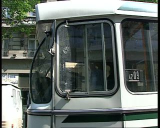 Link to Video | tourist destination, France, megacity, demonstration, labor union, metropolis, 1991, color, standard-definition television, protest, 1990s, Europe, megalopolis, Betacam SP, Paris