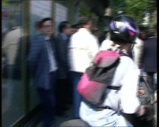 Link to Video | tourist destination, France, megacity, demonstration, labor union, metropolis, 1991, color, standard-definition television, protest, 1990s, Europe, megalopolis, Betacam SP, Paris
