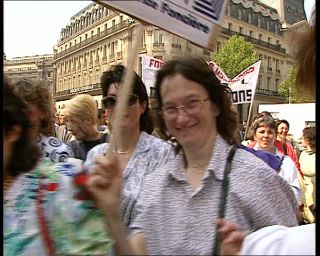 Link to Video | tourist destination, France, megacity, demonstration, labor union, metropolis, 1991, color, standard-definition television, protest, 1990s, Europe, megalopolis, Betacam SP, Paris