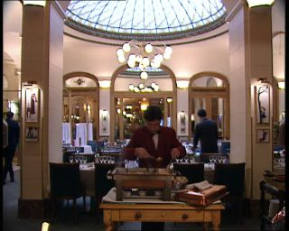 Link to Video | tourist destination, France, megacity, metropolis, 1991, color, standard-definition television, hotel, 1990s, Europe, megalopolis, Betacam SP, Paris