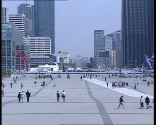 Link to Video | tourist destination, France, megacity, metropolis, 1991, color, standard-definition television, modern architecture, 90s, 1990s, Europe, megalopolis, Betacam SP, Paris, La Défense