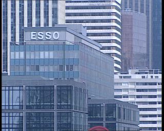 Link to Video | tourist destination, France, megacity, metropolis, 1991, color, standard-definition television, modern architecture, 90s, 1990s, Europe, megalopolis, Betacam SP, Paris, La Défense