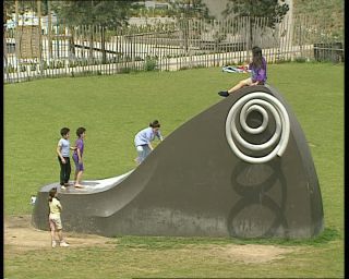 Link to Video | tourist destination, France, Quartier de la Villette, megacity, metropolis, 1991, color, standard-definition television, 90s, 1990s, Europe, megalopolis, Betacam SP, Paris