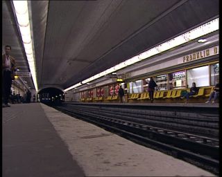 Link to Video | tourist destination, France, megacity, metropolis, 1991, color, standard-definition television, 90s, 1990s, Europe, megalopolis, Paris Métro, Betacam SP, Paris