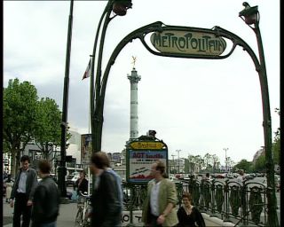 Link to Video | tourist destination, France, megacity, metropolis, 1991, color, standard-definition television, 90s, 1990s, Europe, megalopolis, Paris Métro, Betacam SP, Paris