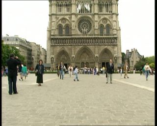 Link to Video | tourist destination, France, megacity, metropolis, 1991, color, standard-definition television, Notre-Dame de Paris, 1990s, Europe, megalopolis, tourist attraction, Betacam SP, Paris