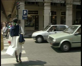 Link to Video | tourist destination, France, megacity, metropolis, 1991, color, standard-definition television, 90s, 1990s, Europe, megalopolis, Betacam SP, Paris