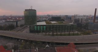 Link to Video | March, bird's-eye view, pandemic, big city, Munich, Germany, curfew, 2020, high-angle shot, horizon, aerial shot, Vogelperspektive, emptiness, evening, architectural structure, SARS-CoV-2, COVID-19, Donnersberg bridge, Bavaria