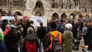 Link zum Video | Zukunftsangst, Klimawandel, Next Generation, München, Demonstration, Klimabewegung, Jugend, 2019, Protest, Jugendbewegung, Zukunft, Schulkind, soziale Bewegung, Fridays for Future, Klimaaktivist, Schulstreik