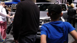 Link to Video | passenger car, motor car, Frankfurt am Main, audience, trade fair, International Motor Show Germany