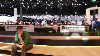 Link to Video | passenger car, motor car, Frankfurt am Main, audience, trade fair, International Motor Show Germany
