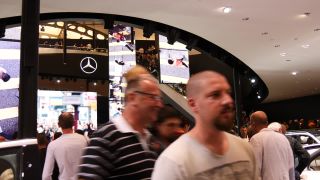 Link to Video | passenger car, motor car, Frankfurt am Main, audience, trade fair, International Motor Show Germany