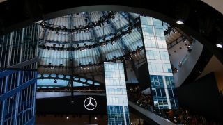 Link to Video | passenger car, motor car, Frankfurt am Main, audience, trade fair, International Motor Show Germany