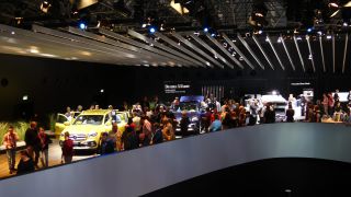 Link to Video | passenger car, motor car, Frankfurt am Main, audience, trade fair, International Motor Show Germany