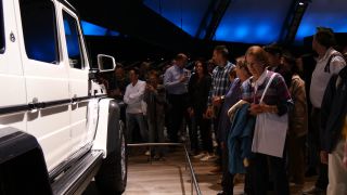 Link to Video | passenger car, motor car, Frankfurt am Main, audience, trade fair, International Motor Show Germany