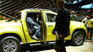 Link to Video | passenger car, motor car, Frankfurt am Main, audience, trade fair, International Motor Show Germany