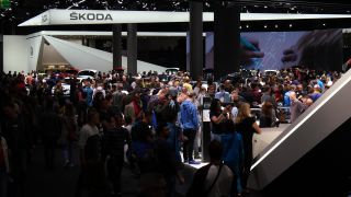 Link to Video | passenger car, motor car, Frankfurt am Main, audience, trade fair, International Motor Show Germany