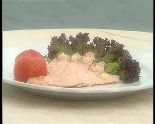 Link to Video | gastronomy, Norway, 1993, food, culinary art, Scandinavia, standard-definition television, 90s, 1990s, raw fish dish, Balestrand Municipality, dinner, dish, Betacam SP