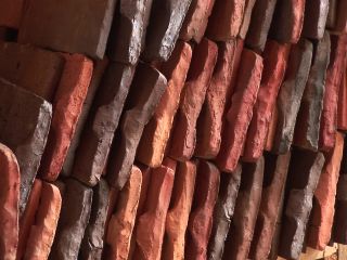 Link to Video | experiment, tourist destination, Middle Ages, Yonne, France, Guédelon Castle, Bourgogne-Franche-Comté, Treigny, High Middle Ages, color, castle, tourist attraction, experimental archaeology, long-term experiment, 13th century