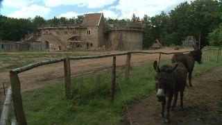 Link to Video | experiment, tourist destination, Middle Ages, Yonne, France, Guédelon Castle, Bourgogne-Franche-Comté, Treigny, 2009, High Middle Ages, color, castle, tourist attraction, experimental archaeology, long-term experiment, 13th century